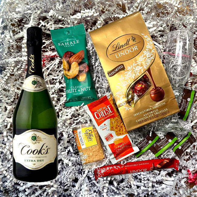 Cooks Extra Dry Gift Pack with Engraving